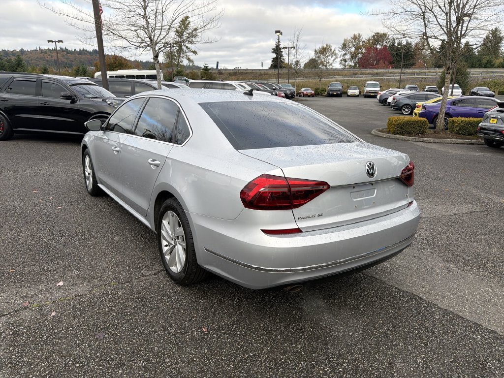Used 2018 Volkswagen Passat 2.0T SE FWD image 7
