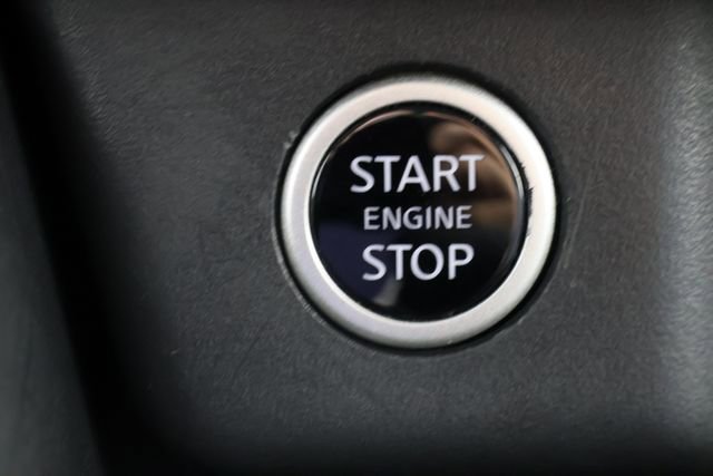Used 2022 Nissan Rogue SV image 16