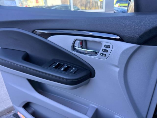 Used 2022 Honda Pilot Touring image 23