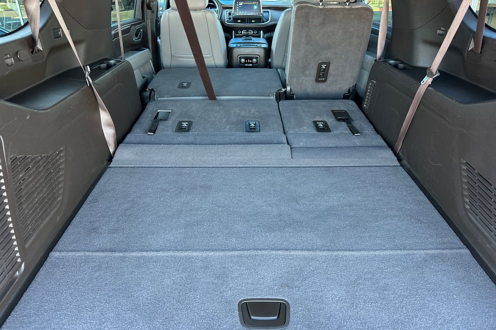 Used 2024 Chevrolet Suburban LT image 18