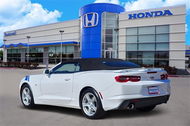 Used 2020 Chevrolet Camaro LT image 4