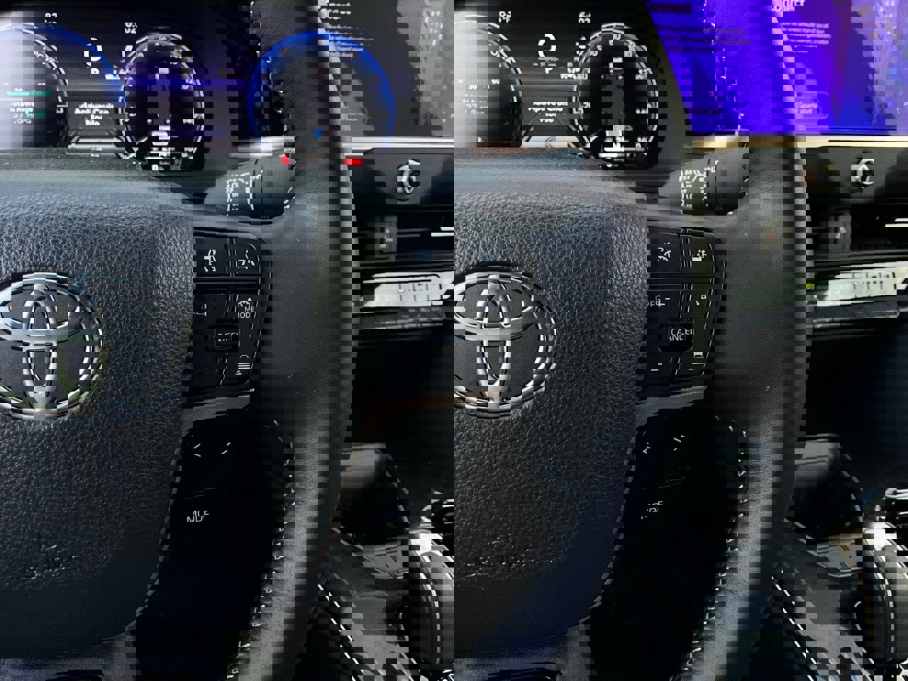 Used 2025 Toyota Crown XLE image 33