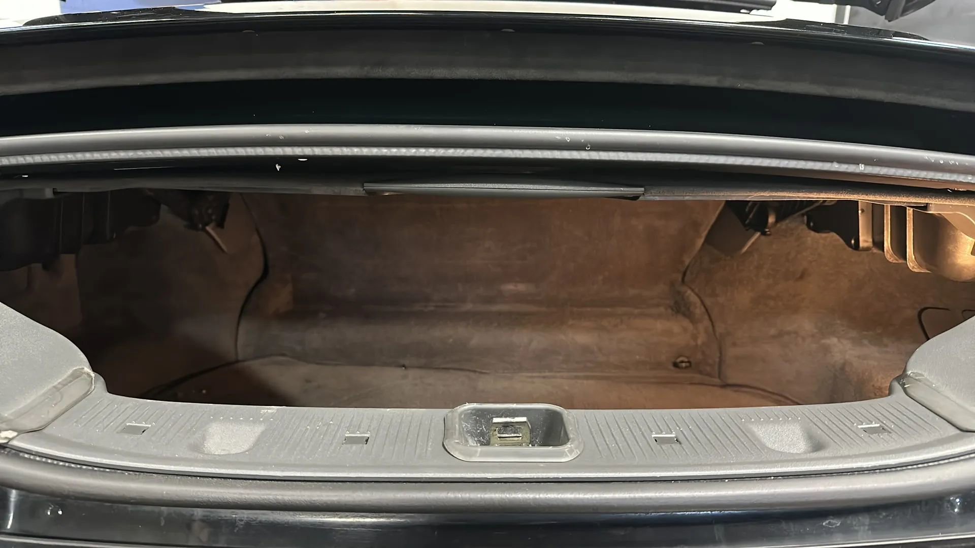 Used 2004 Mercedes-Benz SL 55 AMG image 22