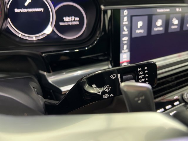 Used 2019 Porsche Panamera image 30