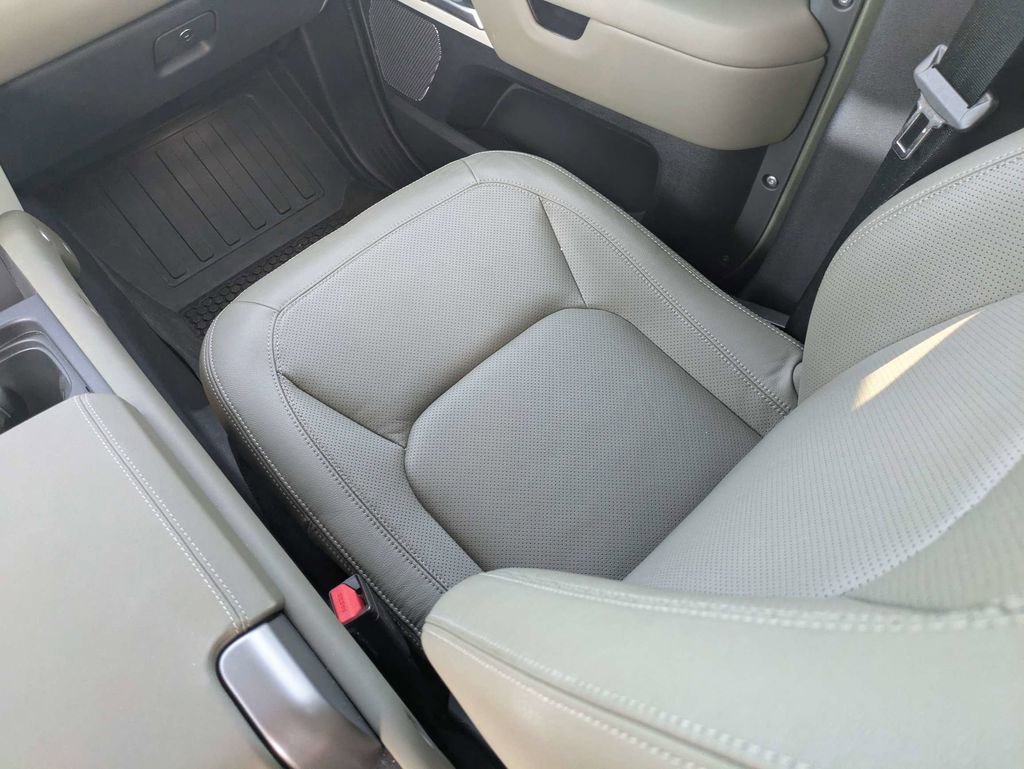 Used 2024 Land Rover Defender 110 S AWD/4WD image 17