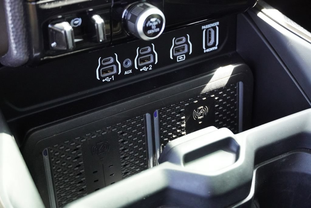 Used 2025 RAM 3500 Longhorn AWD/4WD image 32