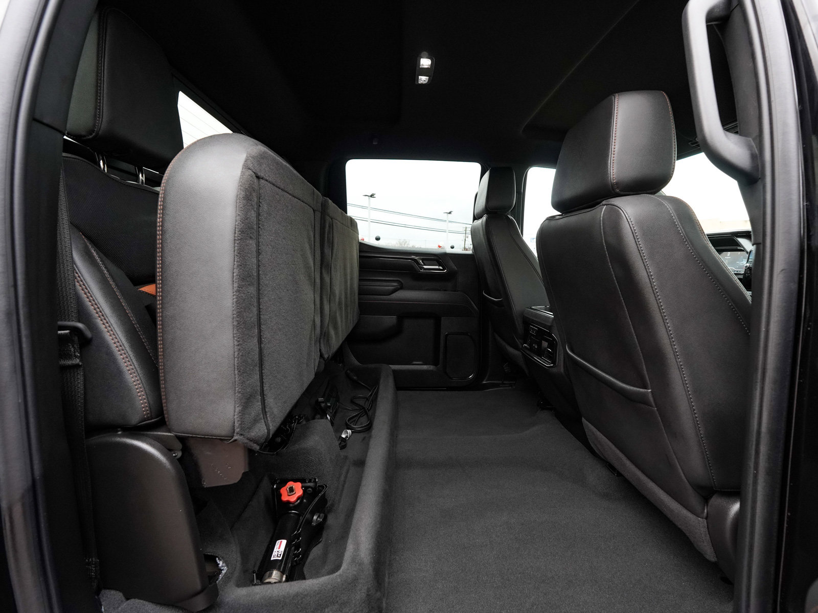 Used 2025 GMC Sierra 1500 AT4 w/ AT4 Premium Package image 41