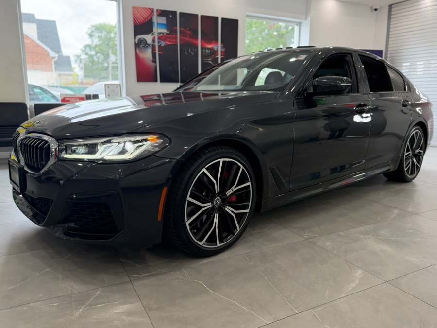 Used 2021 BMW 540i w/ M Sport Package RWD image 3