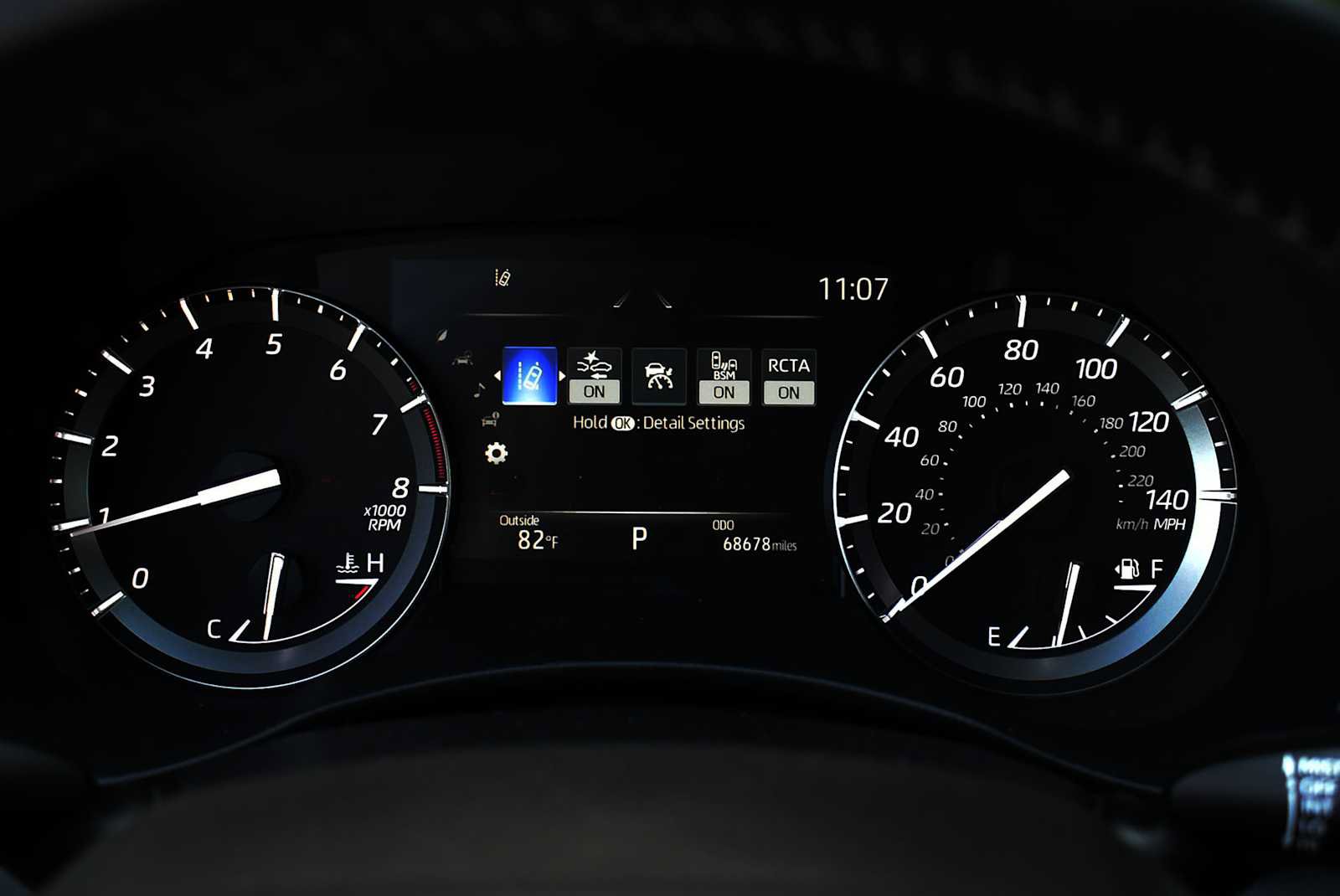 Used 2021 Toyota Highlander XLE AWD/4WD image 16