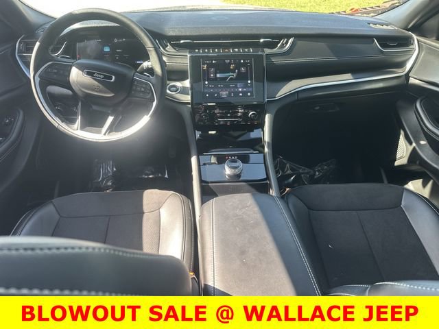 Used 2024 Jeep Grand Cherokee Altitude image 15
