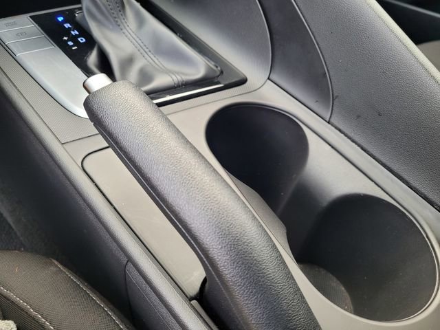 Used 2024 Hyundai Elantra SEL image 23