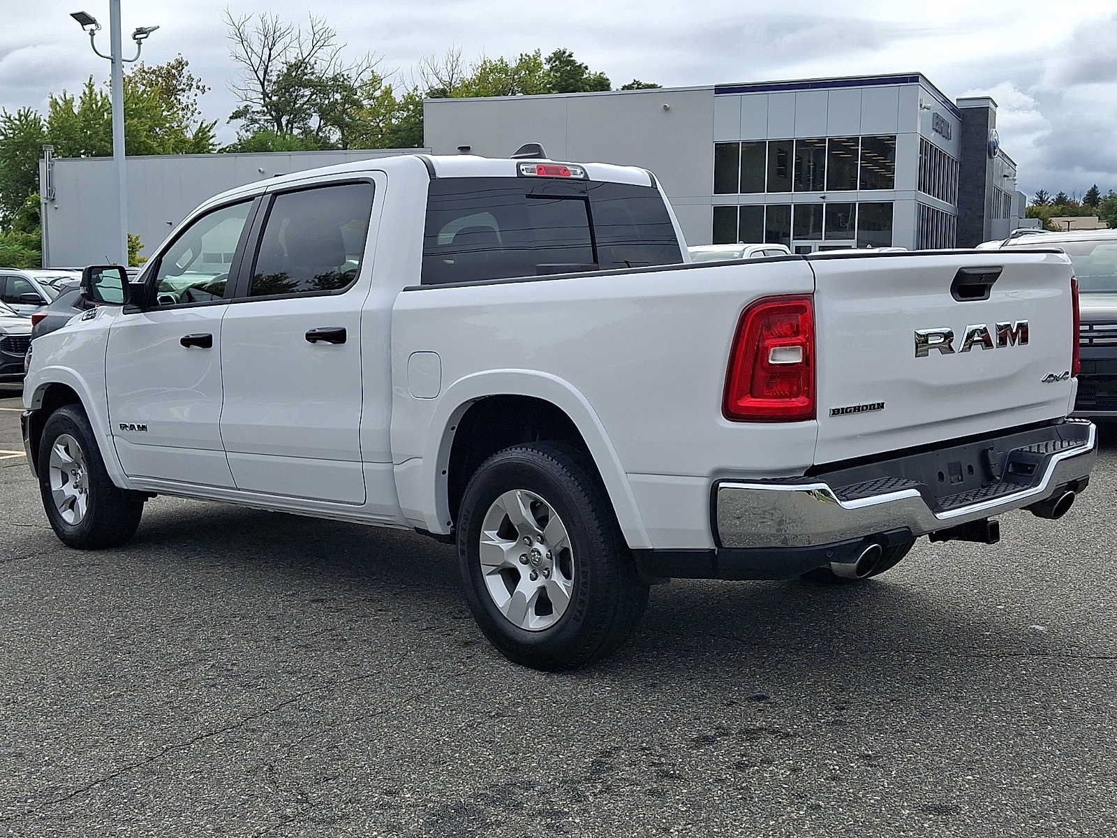 Used 2025 RAM 1500 Big Horn AWD/4WD image 4
