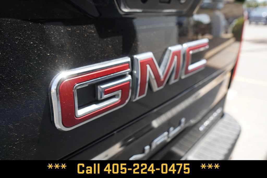 Used 2025 GMC Sierra 1500 Denali w/ Denali Reserve Package AWD/4WD image 5