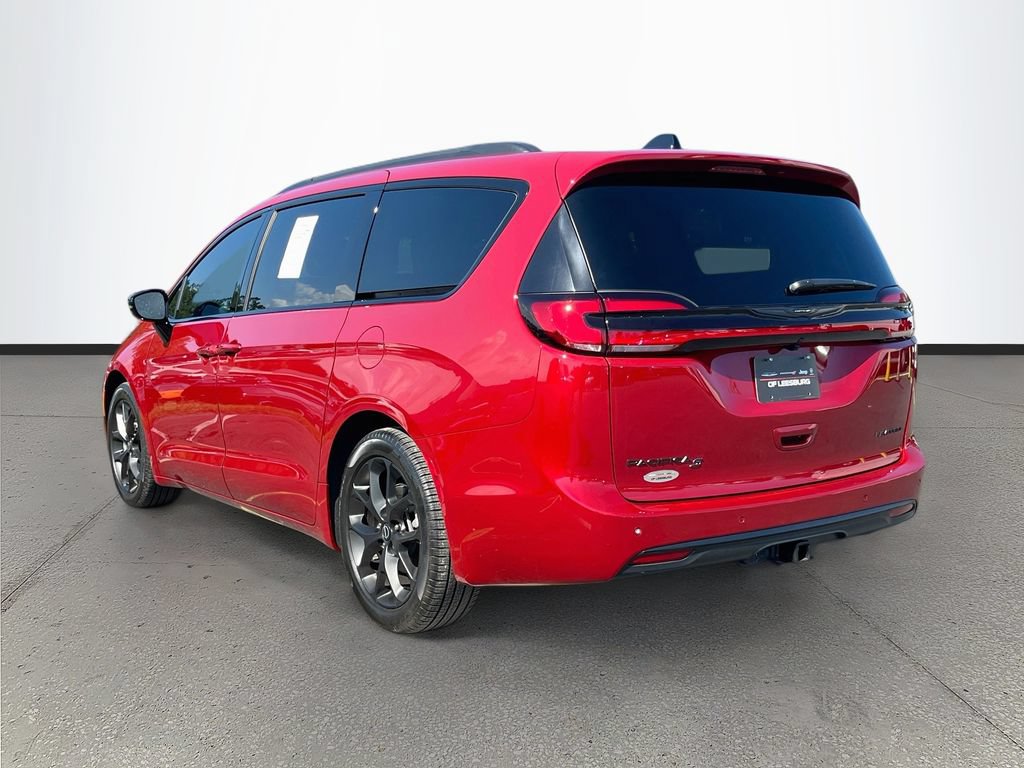 Certified 2026 Chrysler Pacifica Limited w/ S Appearance Package FWD image 5