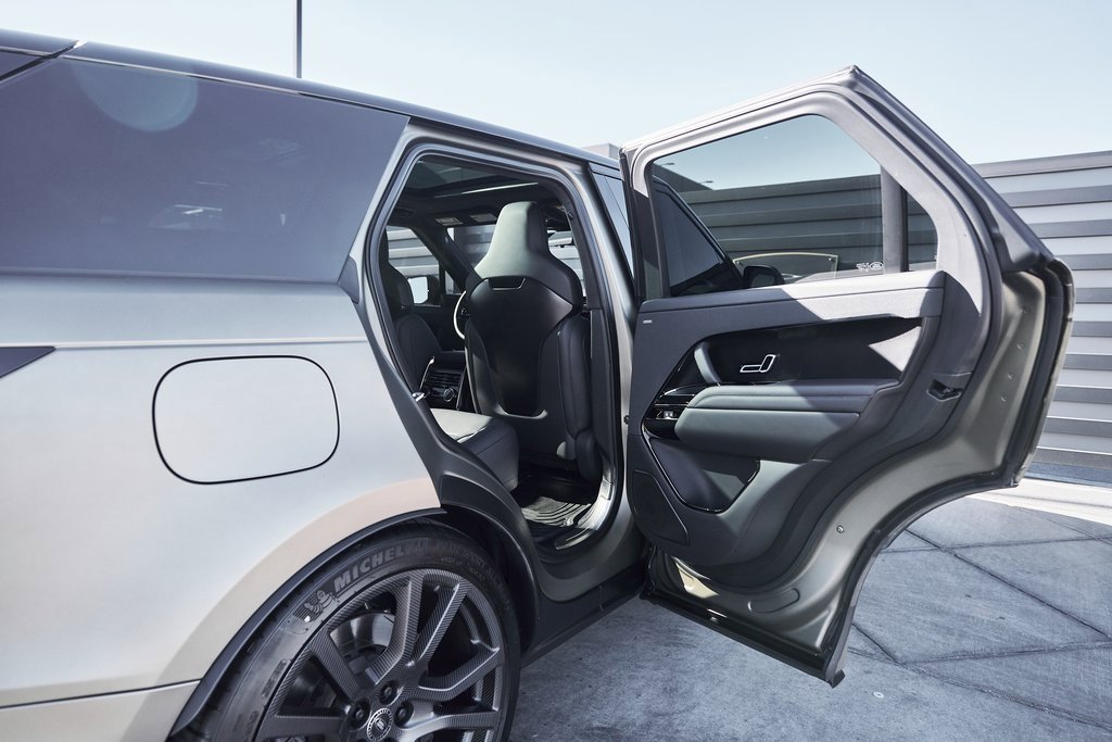 Used 2024 Land Rover Range Rover Sport SV Edition One Carbon Bronze image 27