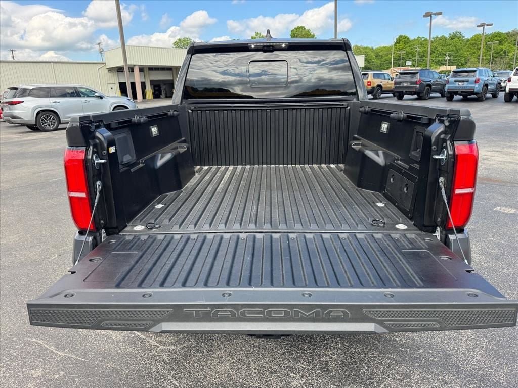 Used 2024 Toyota Tacoma Limited w/ Limited Package (LT) AWD/4WD image 17