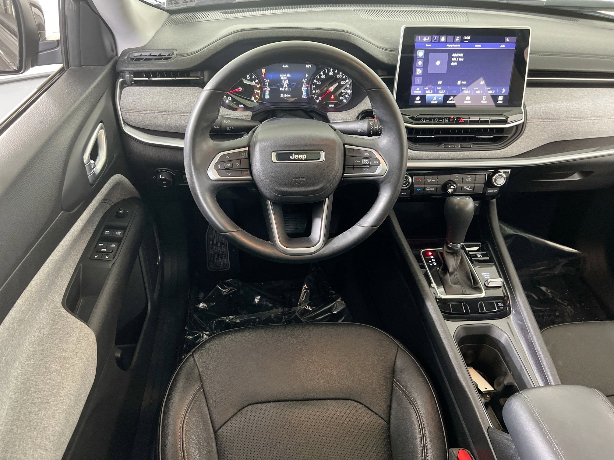 Used 2022 Jeep Compass Latitude w/ Sun and Sound Group image 21