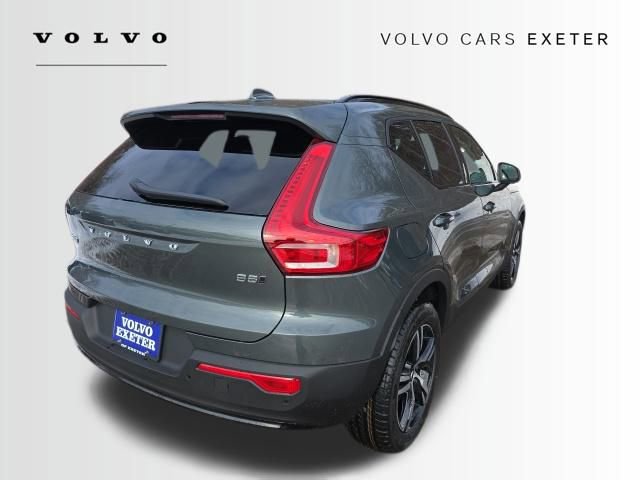 New 2026 Volvo XC40 B5 Core w/ Climate Package AWD/4WD image 7