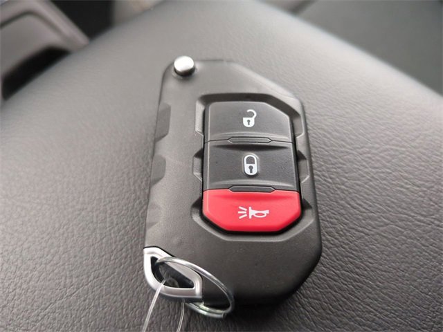 New 2025 Jeep Gladiator Sport image 28