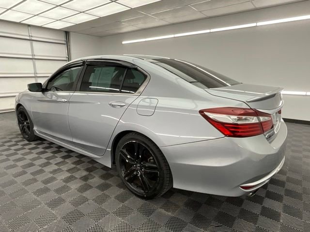 Used 2016 Honda Accord Sport image 18