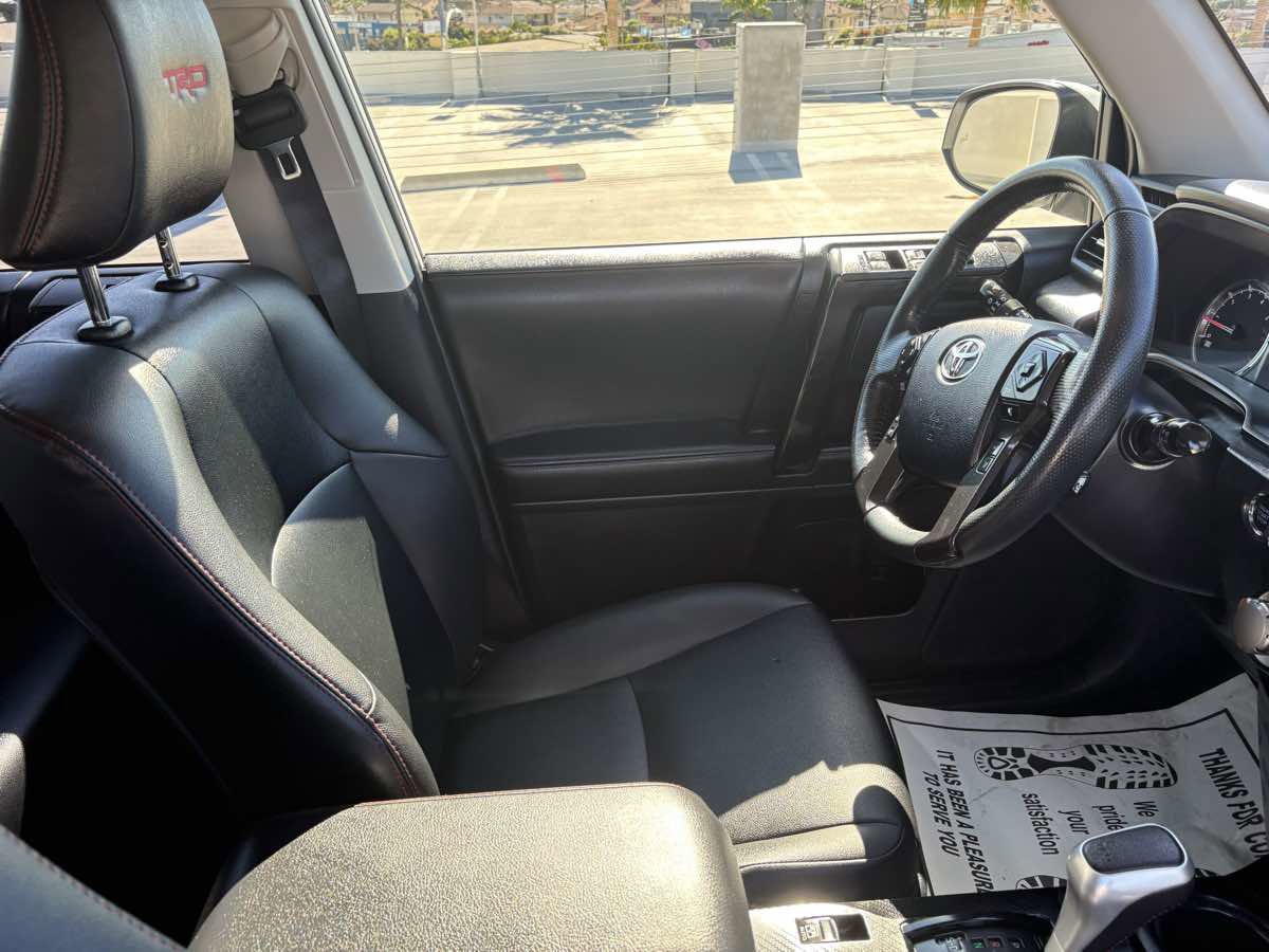 Used 2024 Toyota 4Runner TRD Off-Road Premium image 29