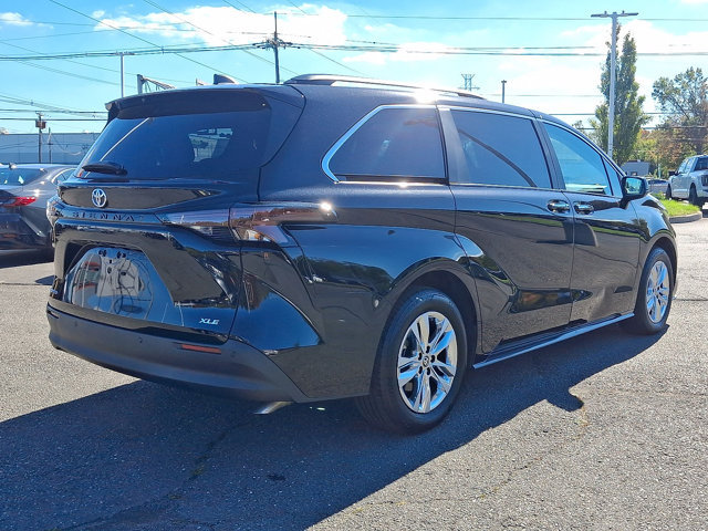 Certified 2025 Toyota Sienna XLE w/ XLE Plus Package AWD/4WD image 24