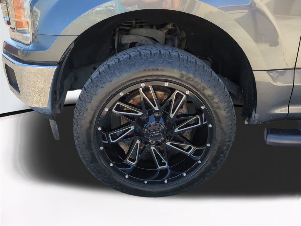 Used 2019 Ford F150 XLT image 11