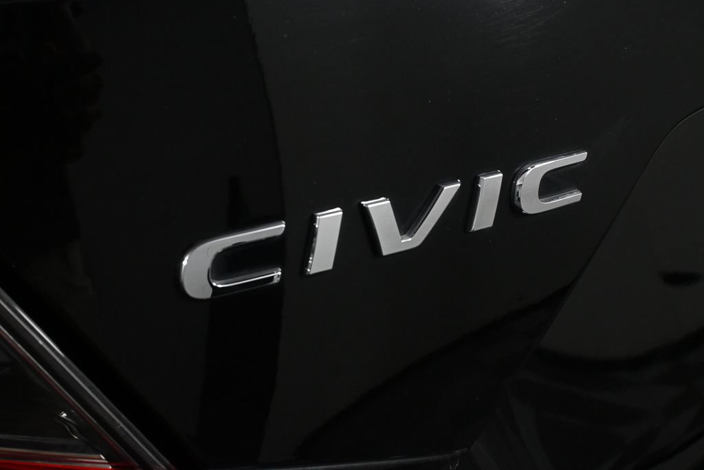 Used 2018 Honda Civic Touring image 25