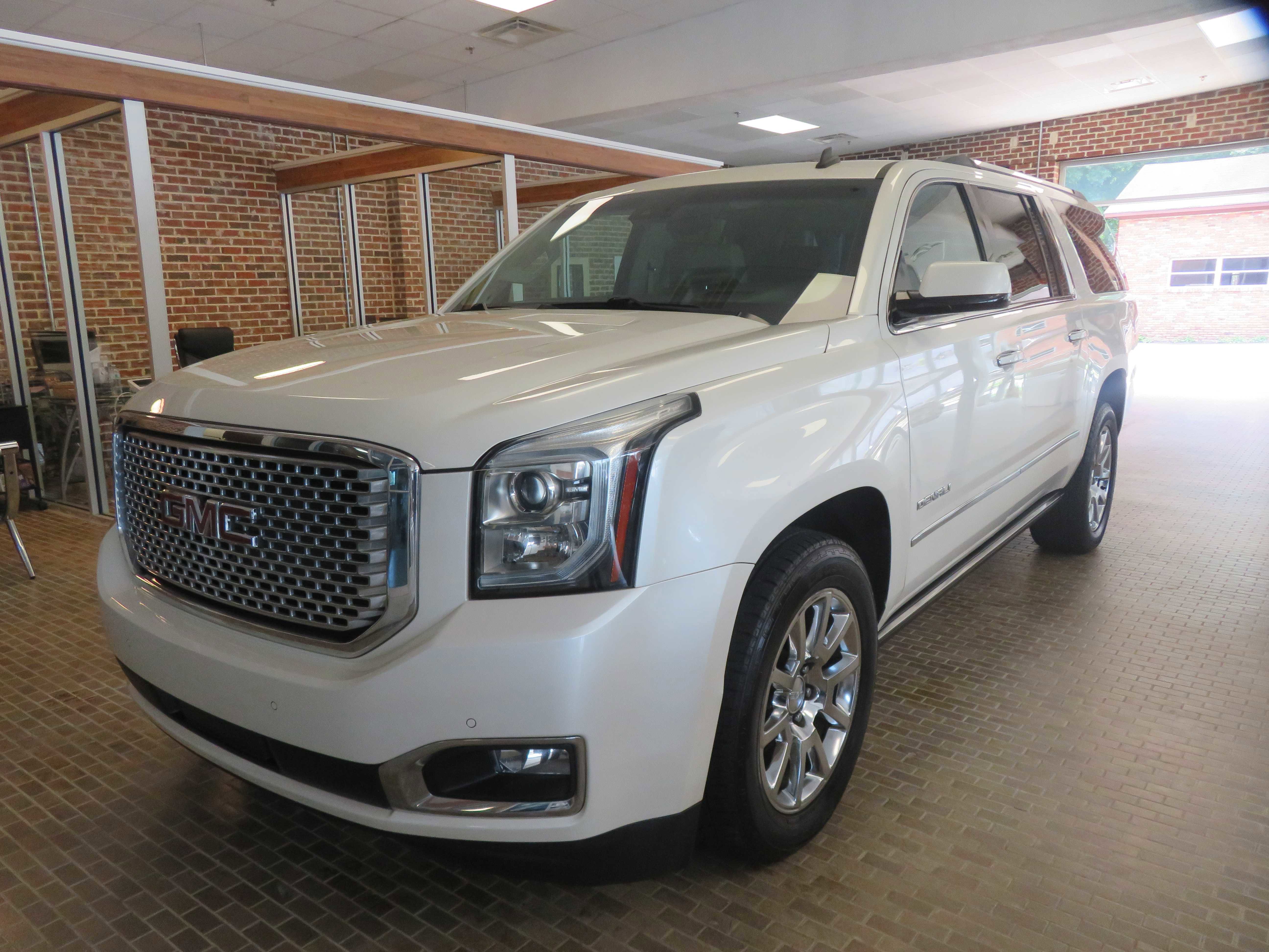 Used 2015 GMC Yukon XL Denali w/ Touring Package