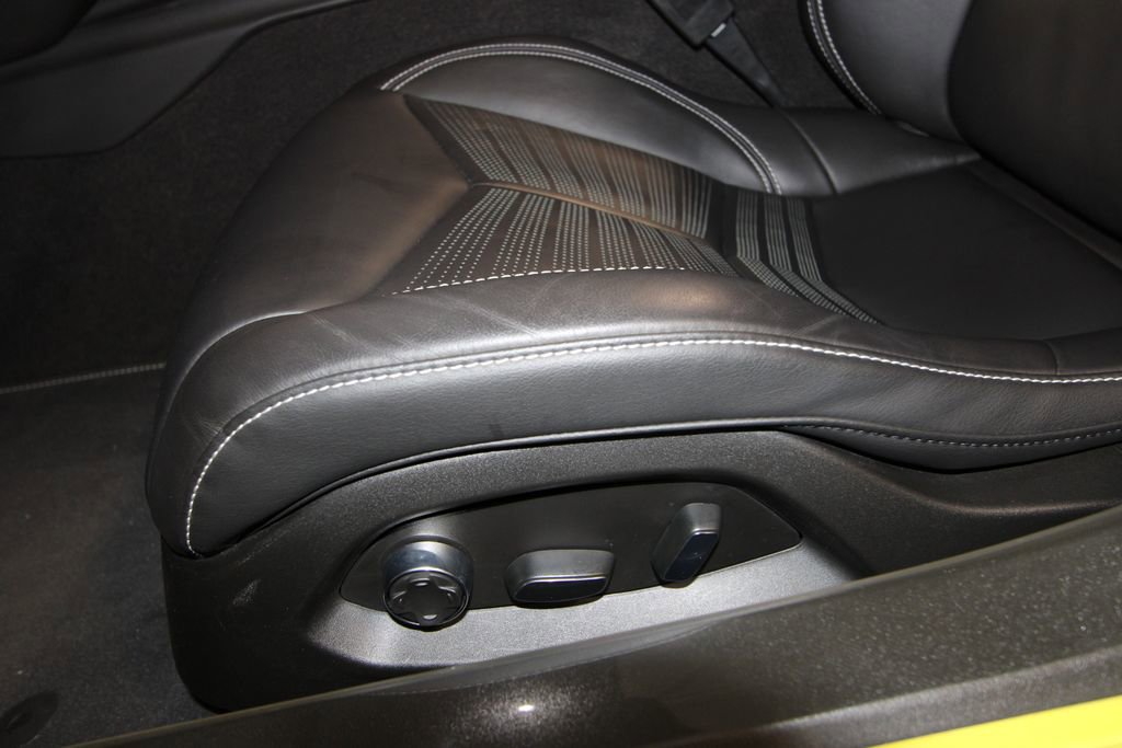 Used 2023 Chevrolet Corvette Stingray Premium Conv w/ Battery Protection Package image 9