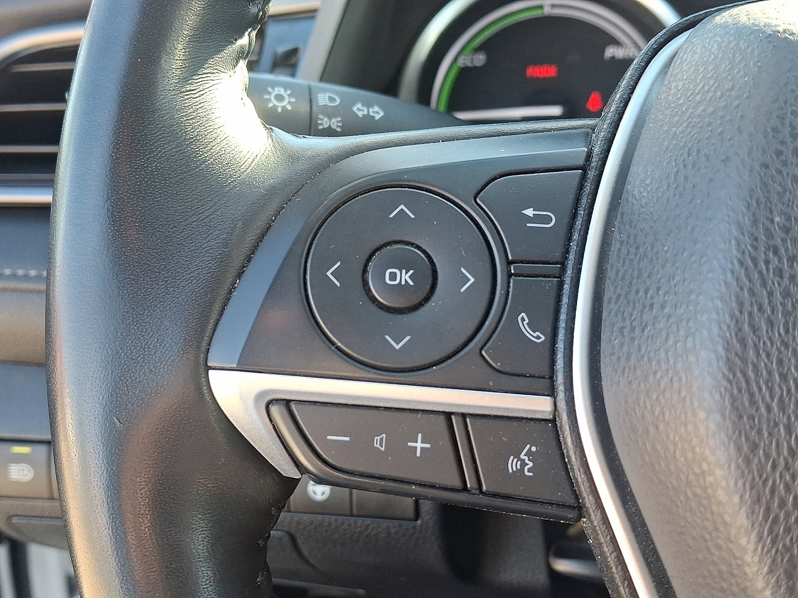 Certified 2021 Toyota Camry XLE w/ Navigation Upgrade Package image 20