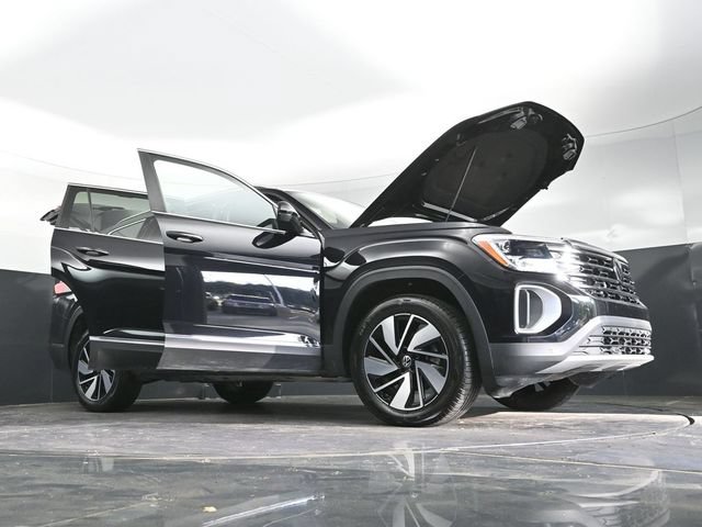 Used 2025 Volkswagen Atlas SEL AWD/4WD image 43
