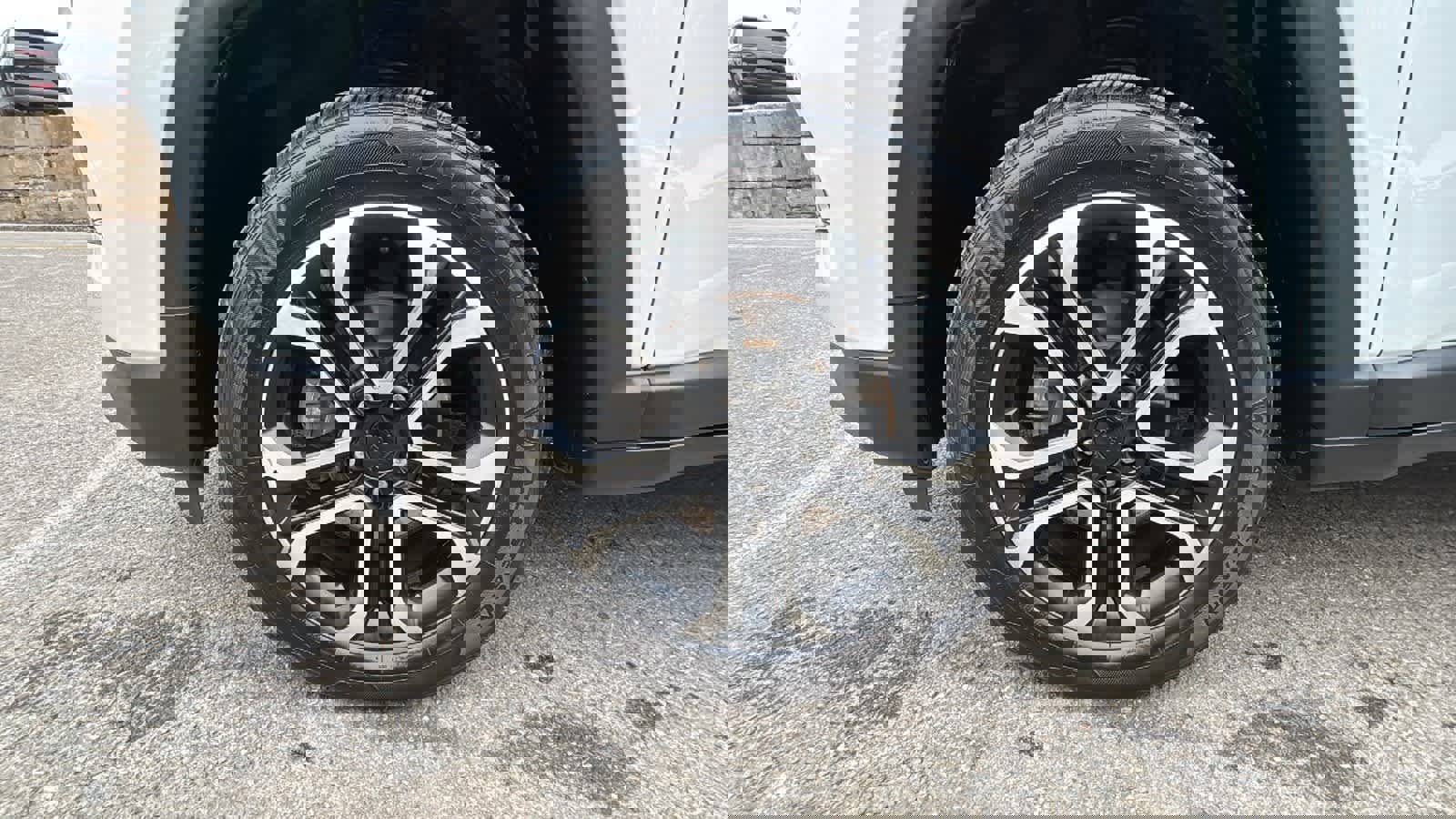 Used 2022 Jeep Compass Limited image 9