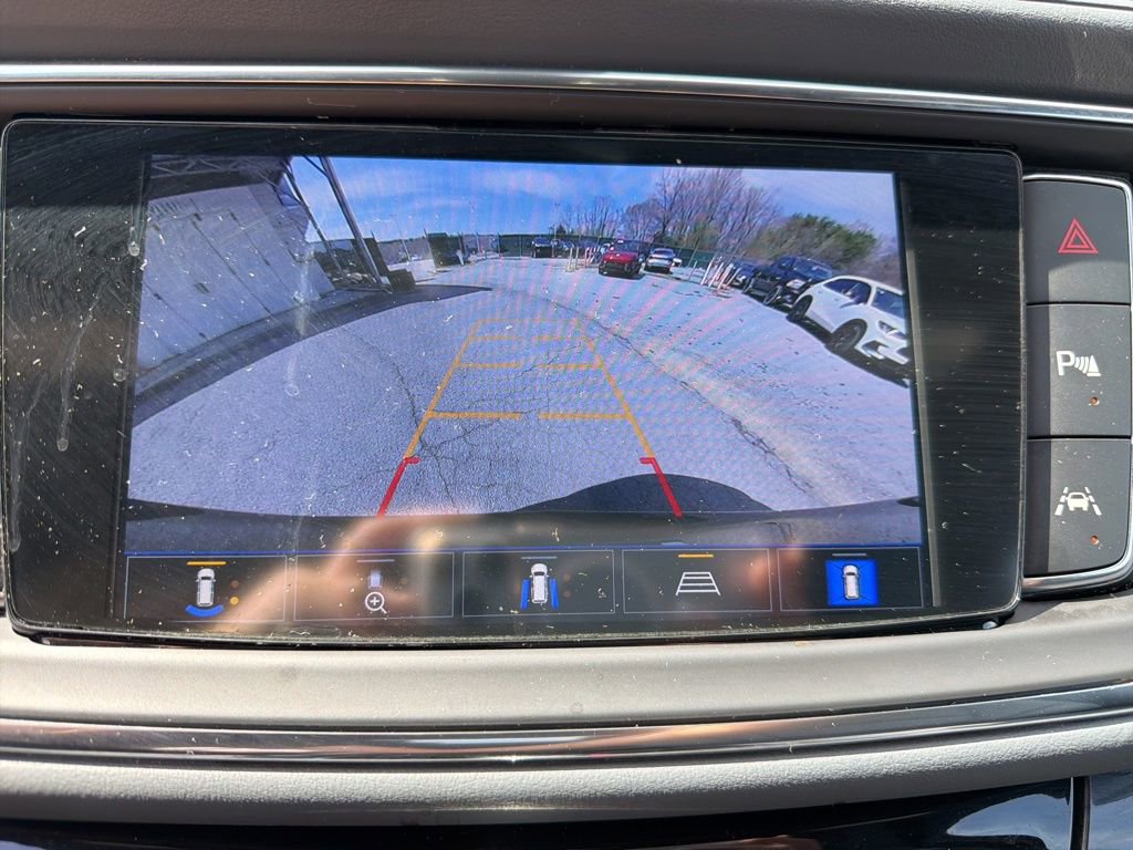 Used 2024 Buick Enclave Premium image 9