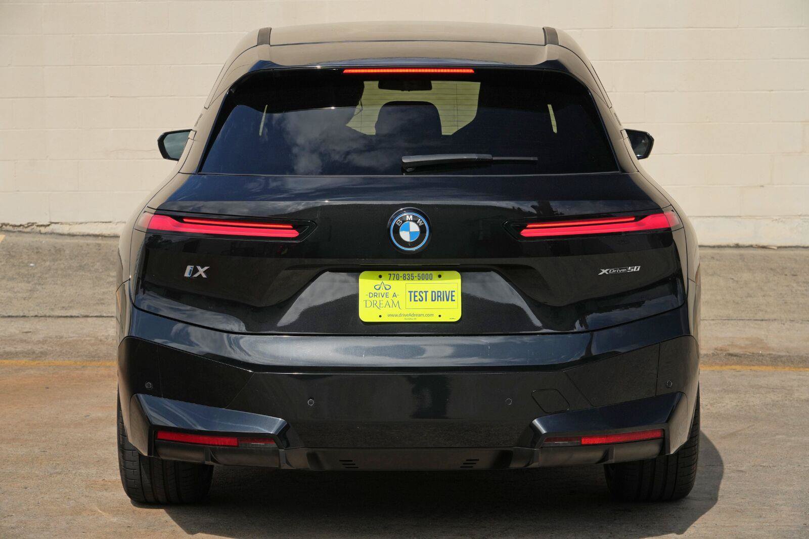 Used 2022 BMW iX xDrive50 w/ Sport Package AWD/4WD image 53