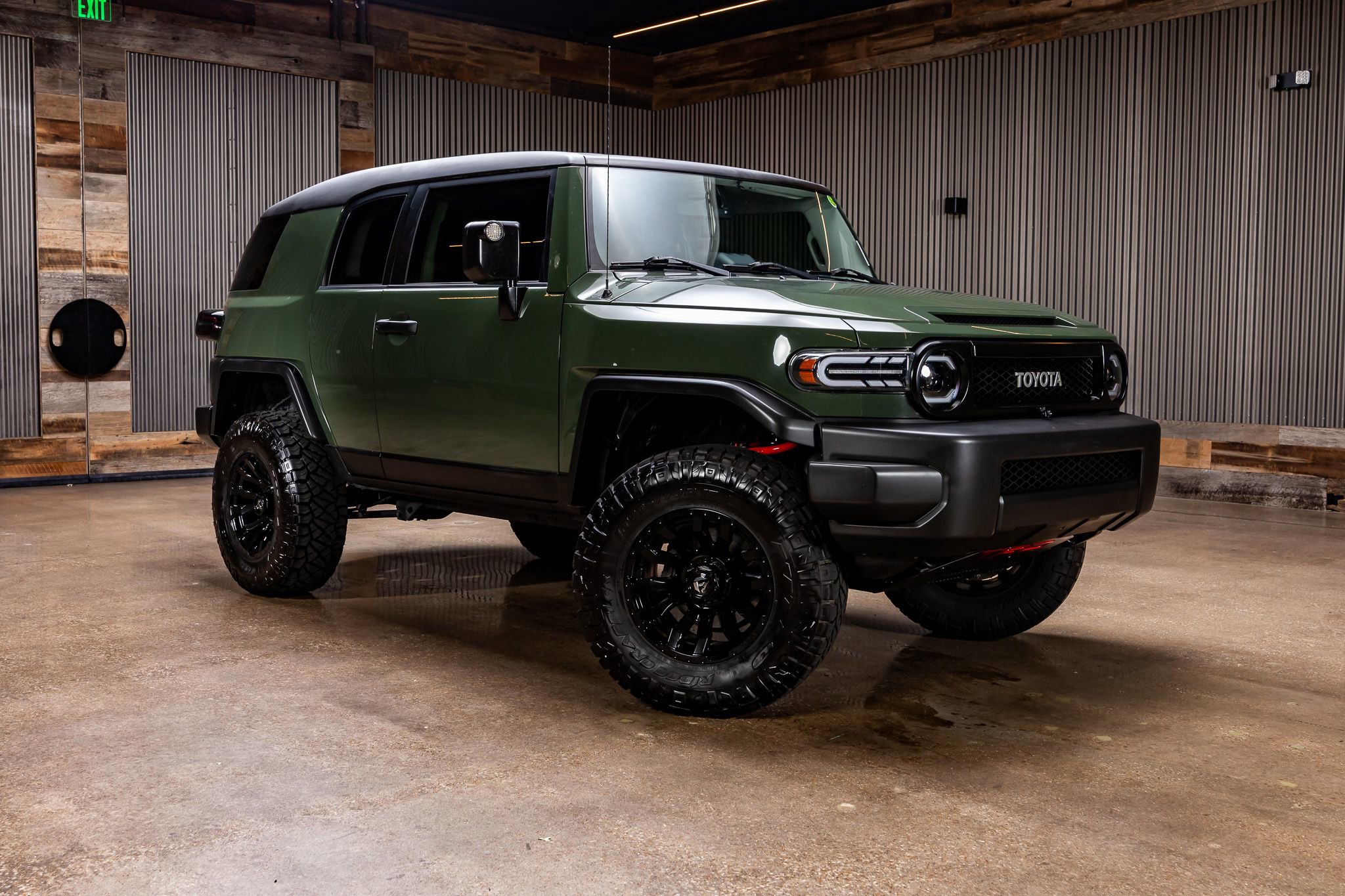 Used 2014 Toyota FJ Cruiser 4WD w/ Upgrade Package