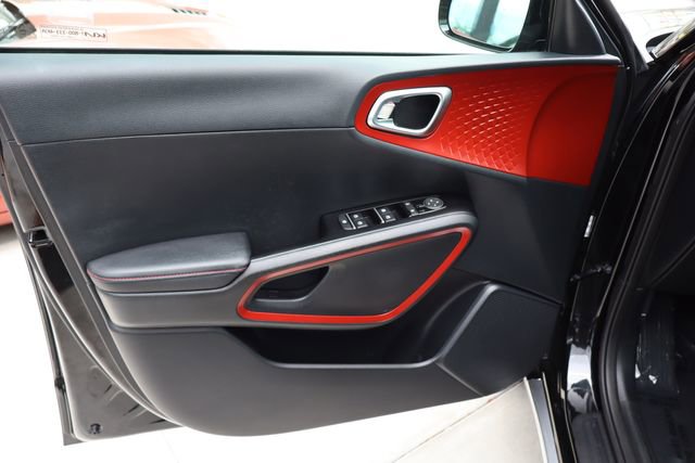 Used 2023 Kia Soul GT-Line image 23