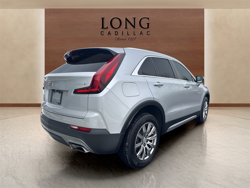 Certified 2022 Cadillac XT4 Premium Luxury w/ Enhanced Visibility Package image 4