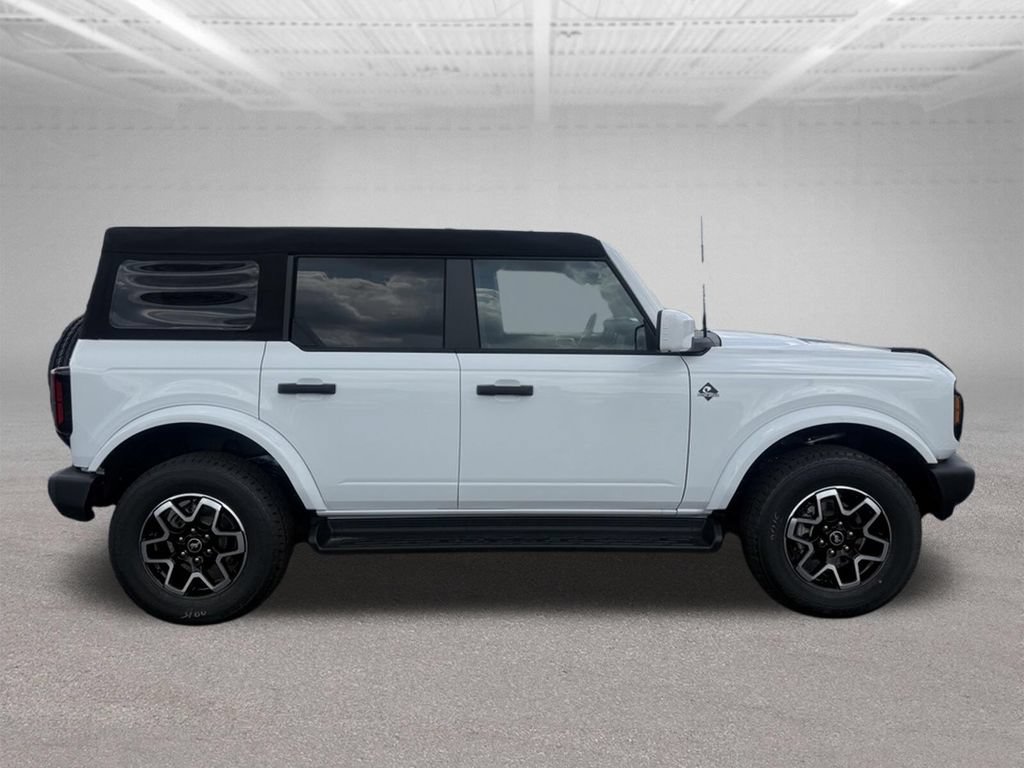New 2026 Ford Bronco Outer Banks AWD/4WD image 2
