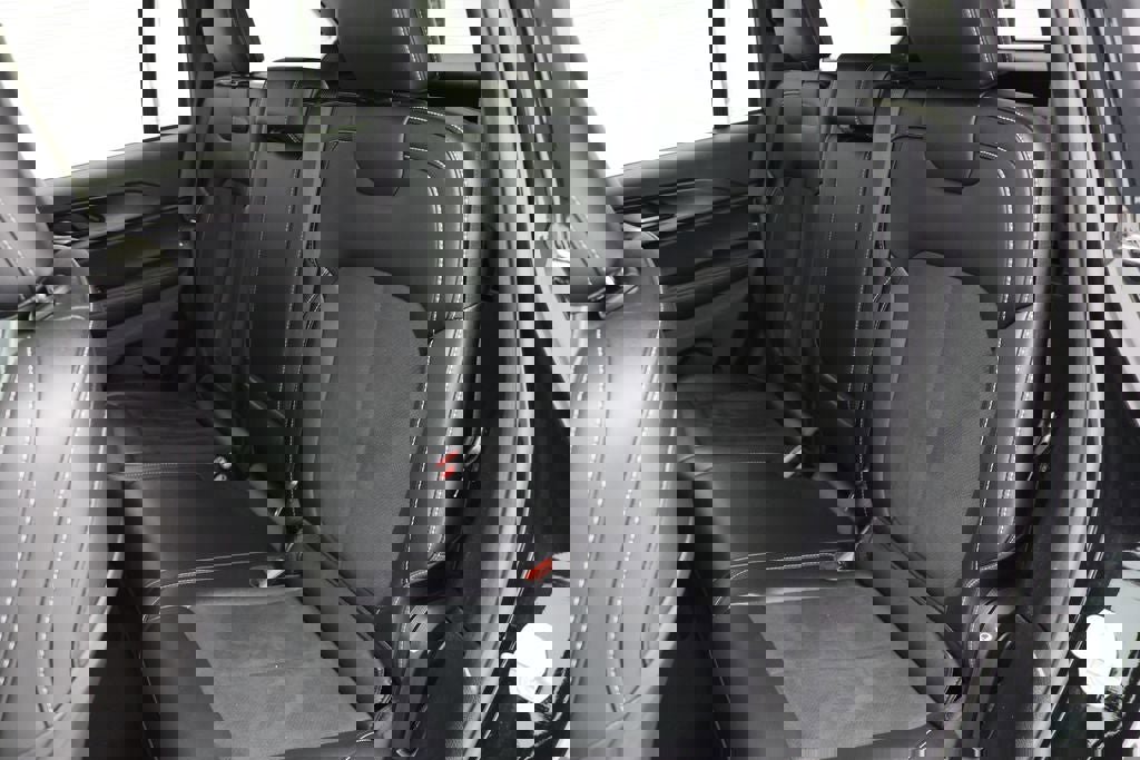 Used 2025 Jeep Grand Cherokee Altitude AWD/4WD image 11