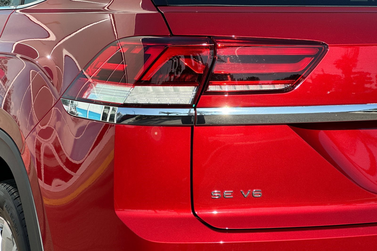 Used 2022 Volkswagen Atlas Cross Sport SE image 26