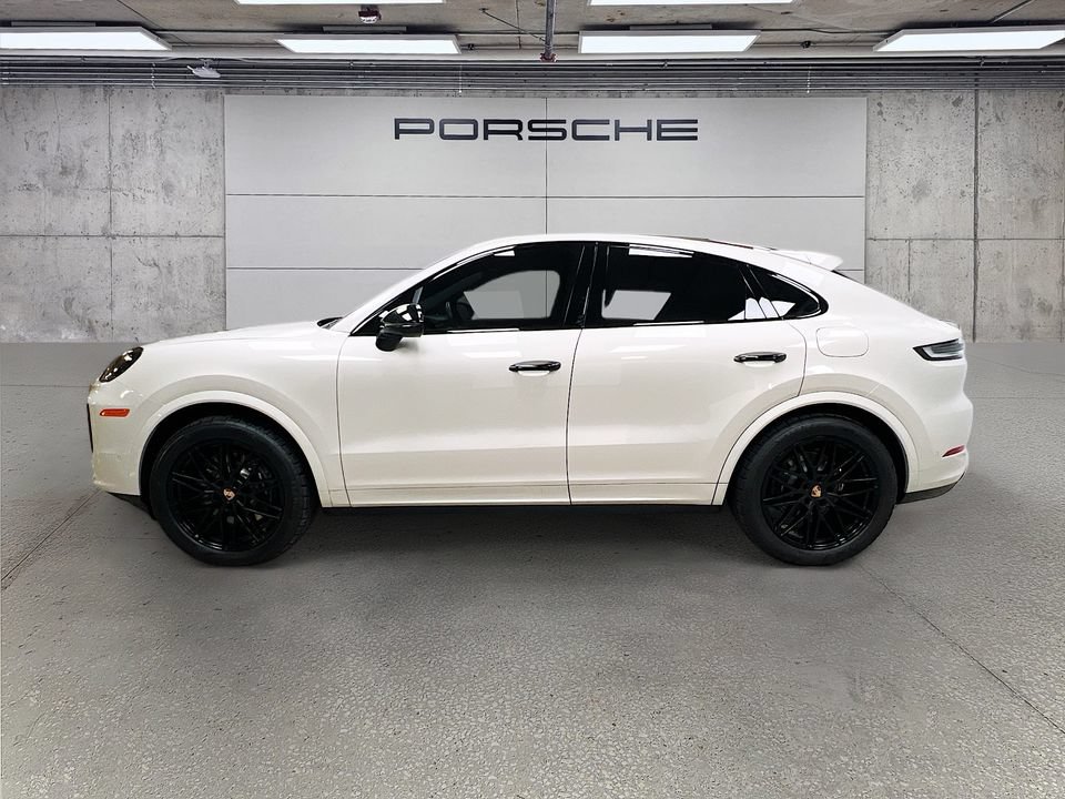 Certified 2025 Porsche Cayenne E-Hybrid Coupe AWD/4WD image 2