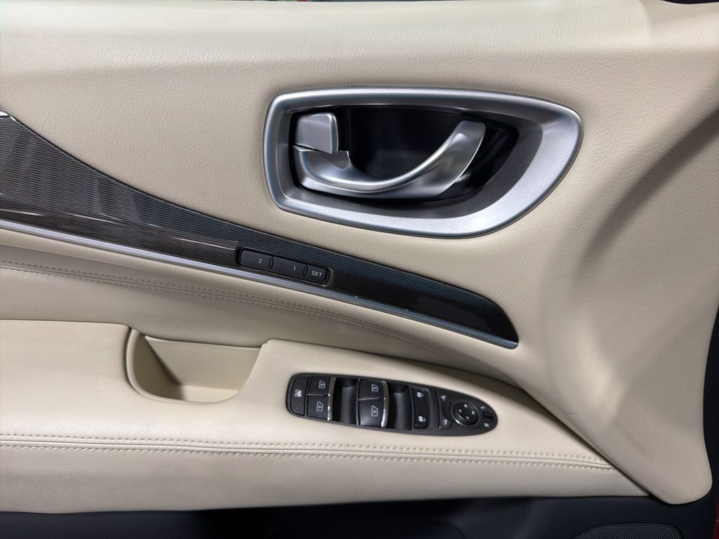 Used 2019 INFINITI QX60 Luxe w/ Essential Package image 13