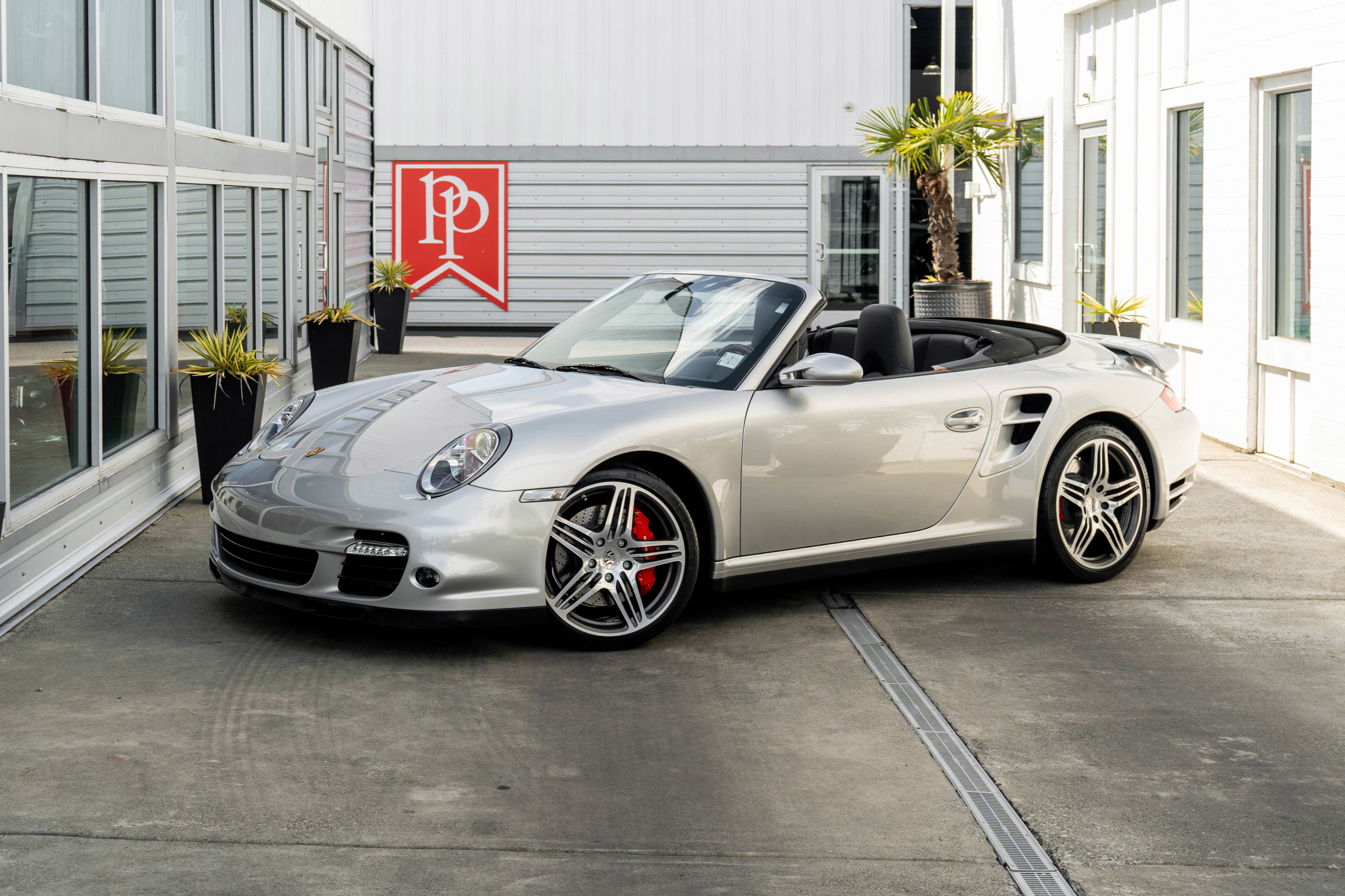 Used 2008 Porsche 911 Turbo AWD/4WD image 2