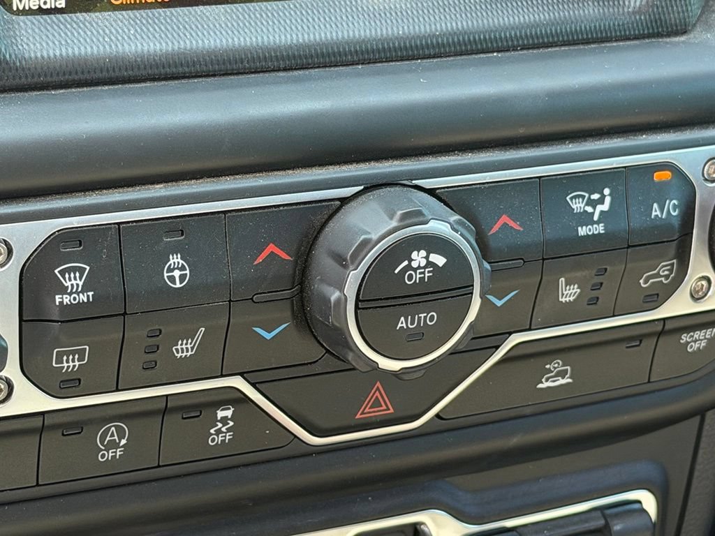 Used 2023 Jeep Gladiator Mojave w/ LED Lighting Group AWD/4WD image 22