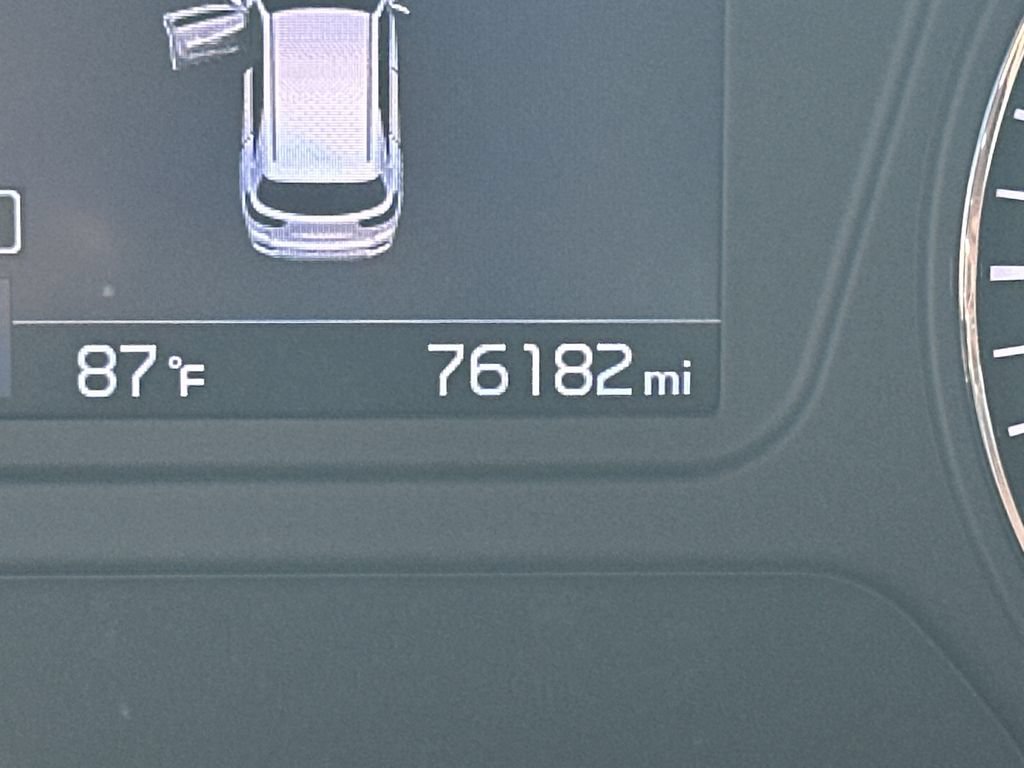 Used 2019 Kia Sorento FWD V6 image 28