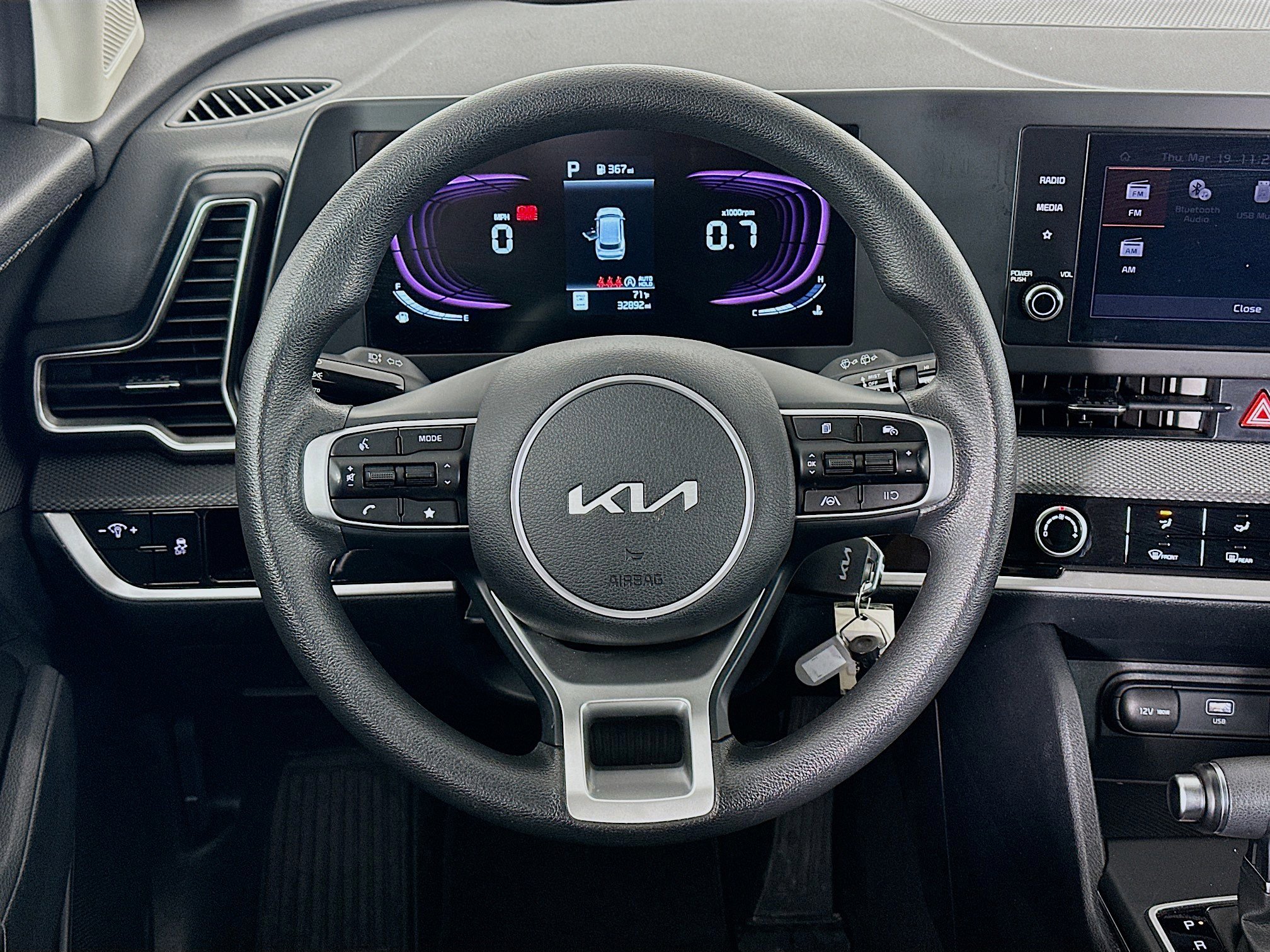 Used 2025 Kia Sportage LX image 18
