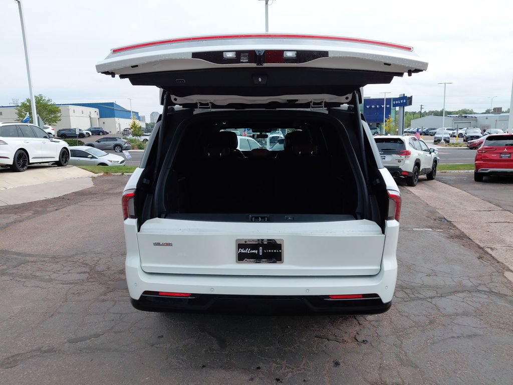 New 2026 Lincoln Navigator L Reserve AWD/4WD image 49