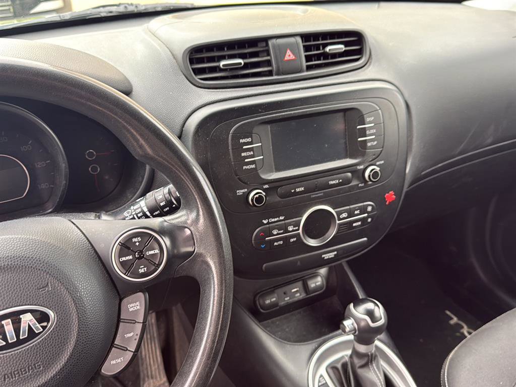 Used 2017 Kia Soul + FWD image 18