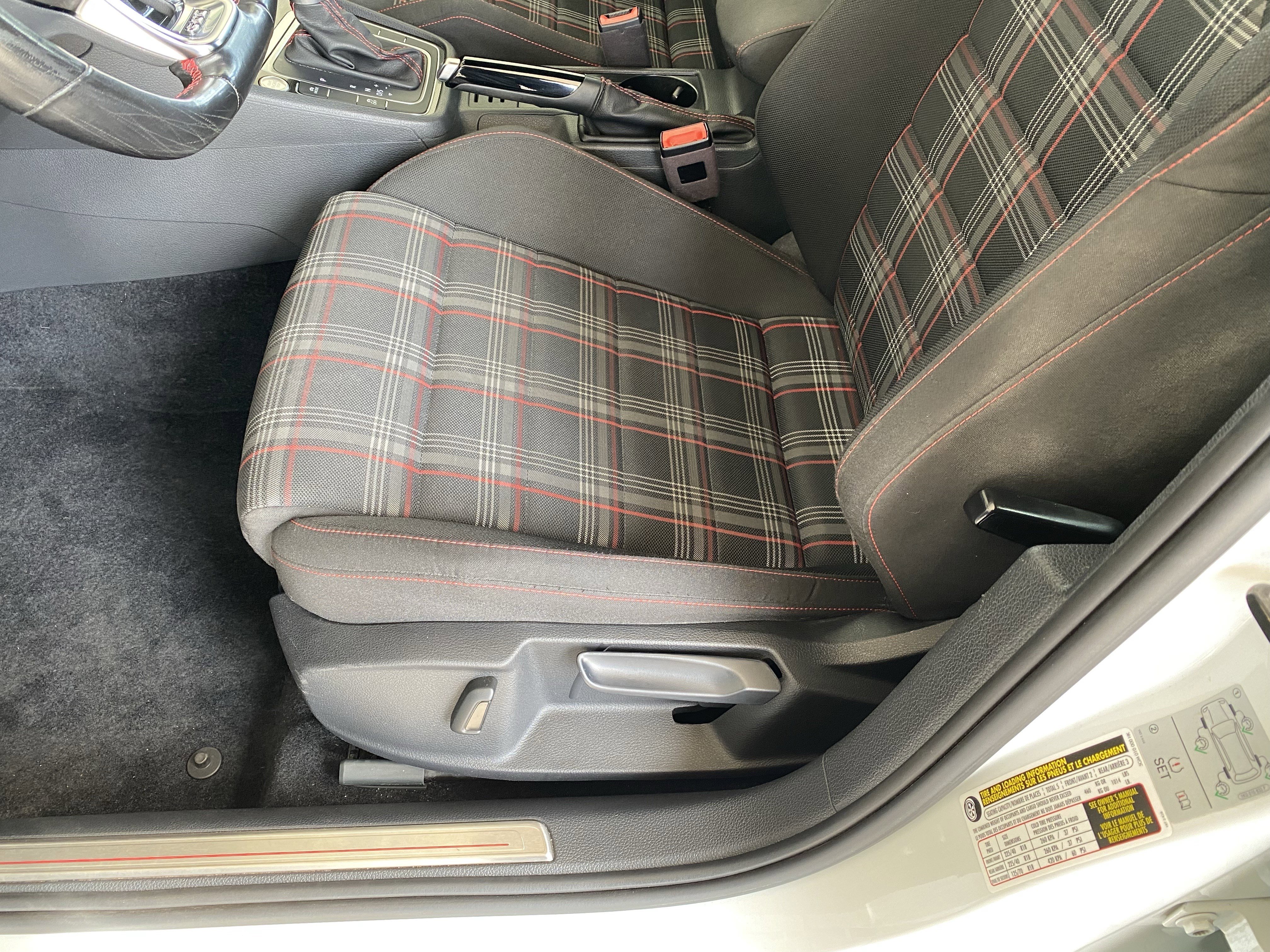 Used 2017 Volkswagen GTI Sport image 27